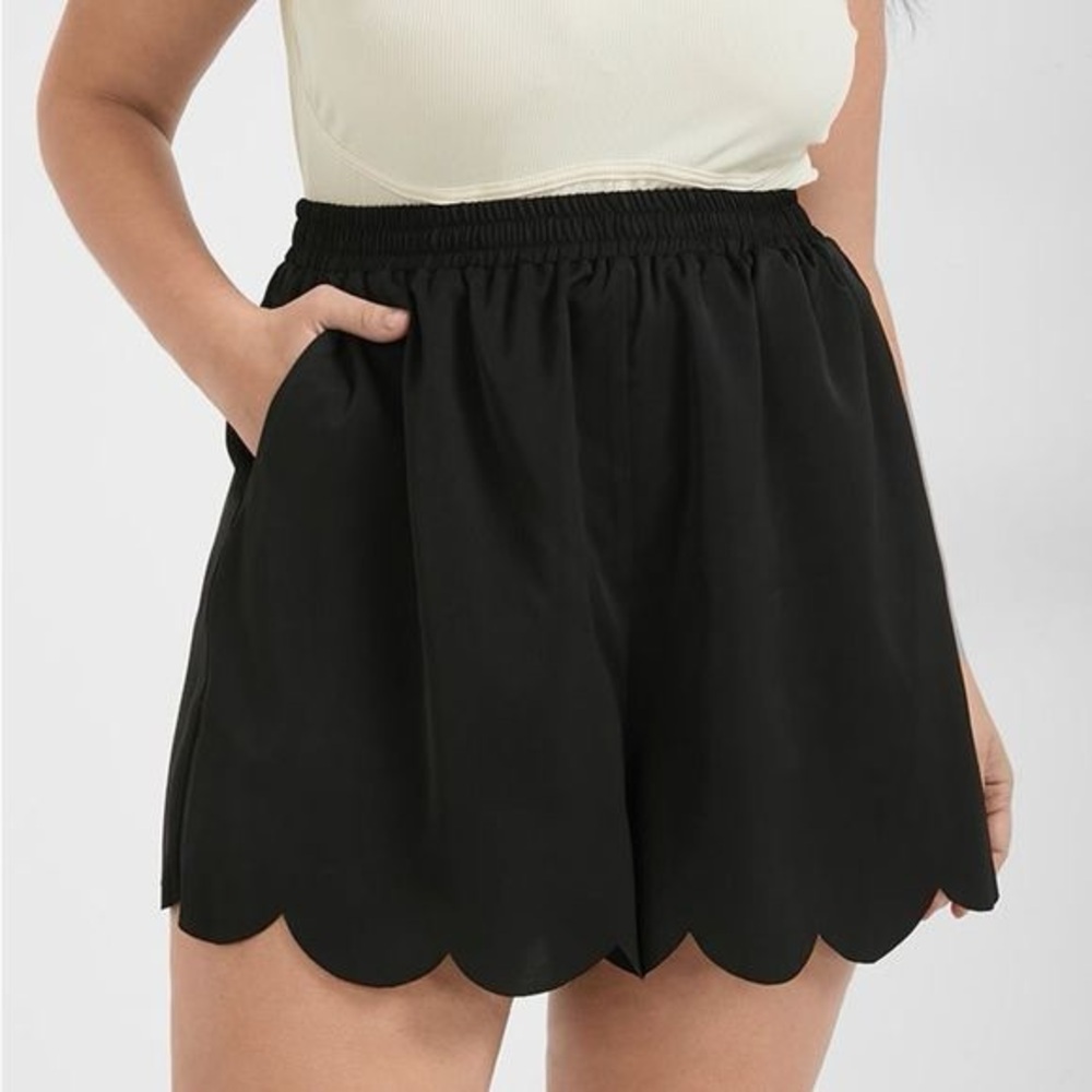 Bloomchic Black Plain Elastic Waist Pocket Shorts Size 10 NWT